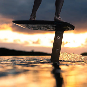 Foil-und-Wingfoil-Was-ist-das-wie-funktioniert-es-und-wie-wählt-man-das-Beste-für-sich-aus