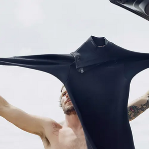 Wie-kann-ich-meinen-Neoprenanzug-waschen-und-pflegen