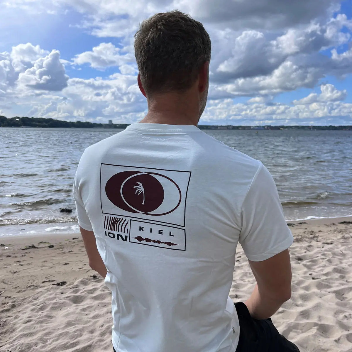 ION Tee Palm x DESTINATION Kiel Herren 2025  Apparel