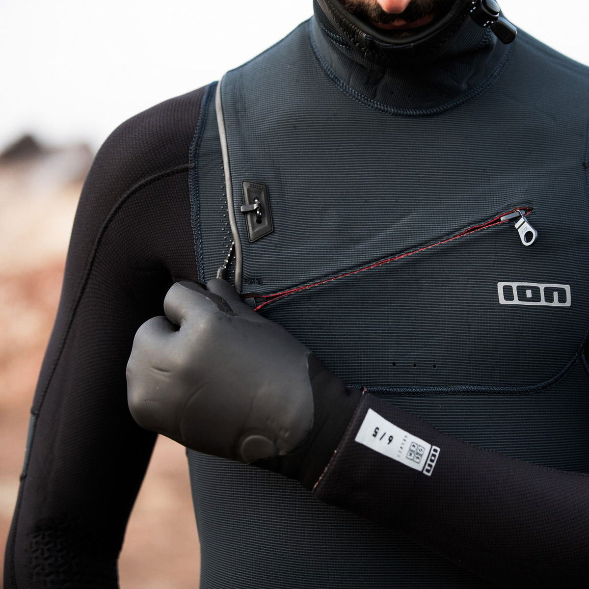 ION Lobster Mitten 4/3 2026