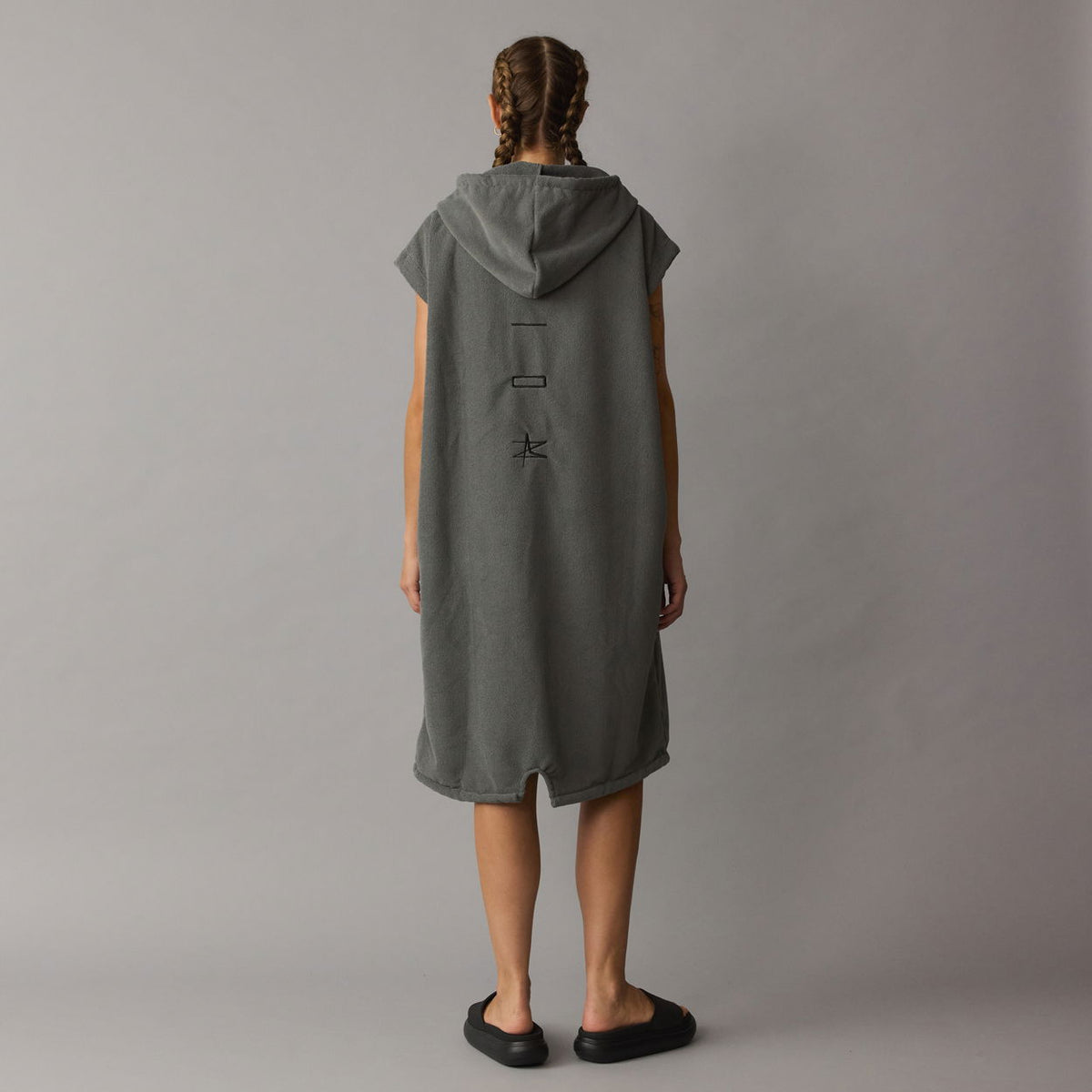 ION Poncho Element 2026